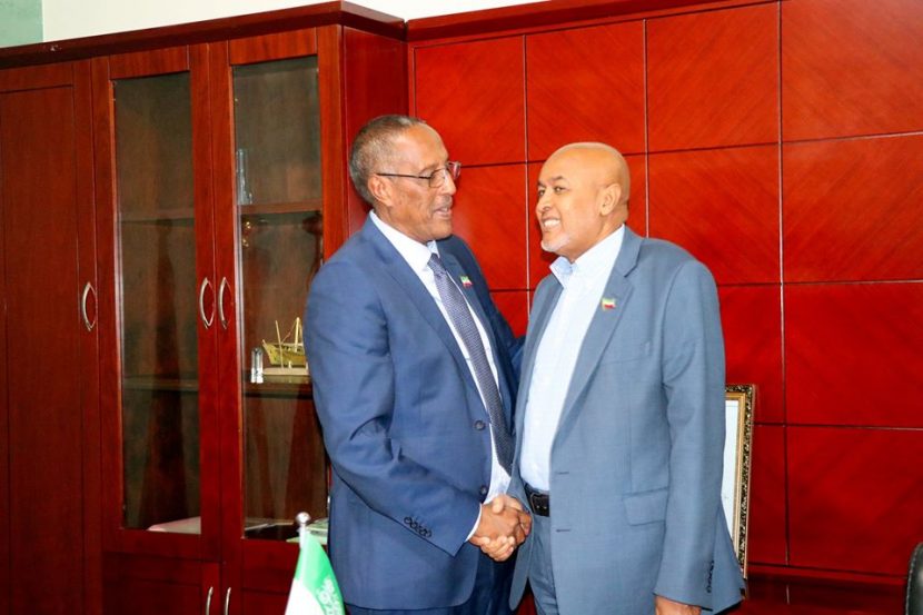 Daawo: Madaxweynaha Somaliland Oo Maanta Xafiiskiisa Kulan Islaab Xaadhasho Ah Kula Qaatay Hoggaanka Sare Ee Xisbiga Waddani Oo Uu Hor kacayo Gudoomiye Cirro